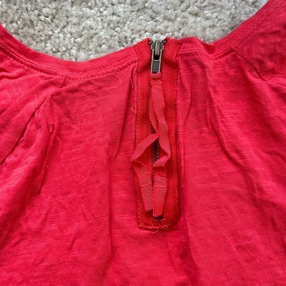 LOFT Red Sequin Short Sleeve Top - Picture 4 of 5